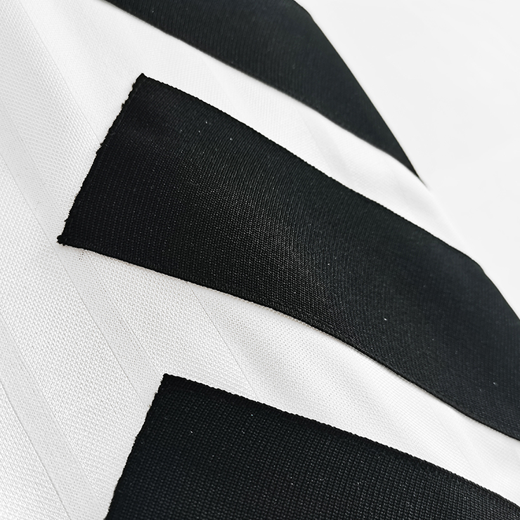 Liverpool Away Jersey Retro 1993/95 - gojersey