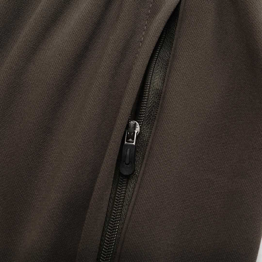 Real Madrid Sweatshirt Kit 2025/26 - Green (Top+Pants) - gojersey