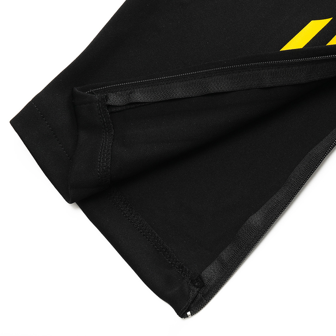 Manchester United Sweatshirt Kit 2025/26 - Black (Top+Pants) - gojersey