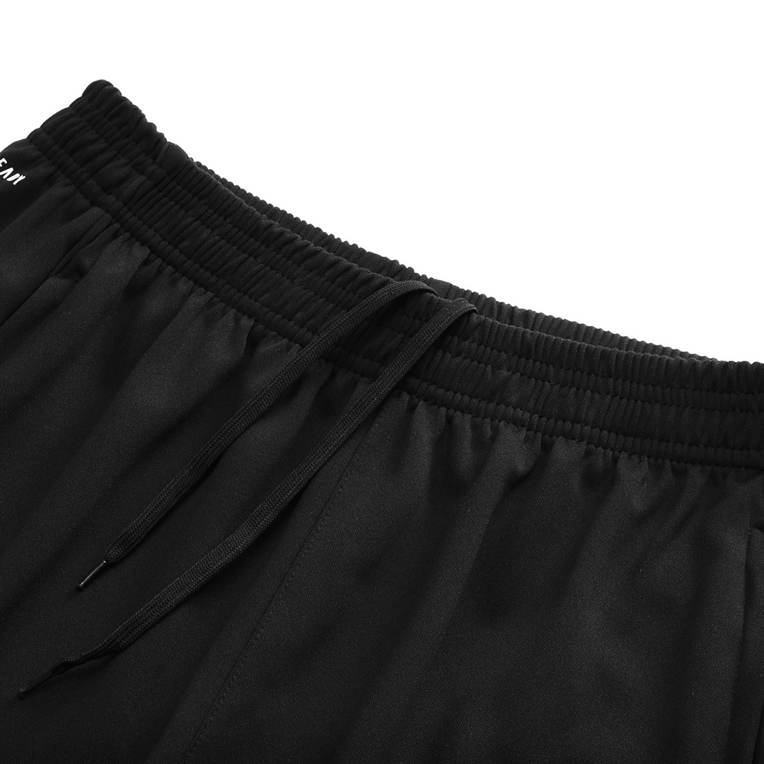 Manchester United Sweatshirt Kit 2025/26 - Black (Top+Pants) - gojersey