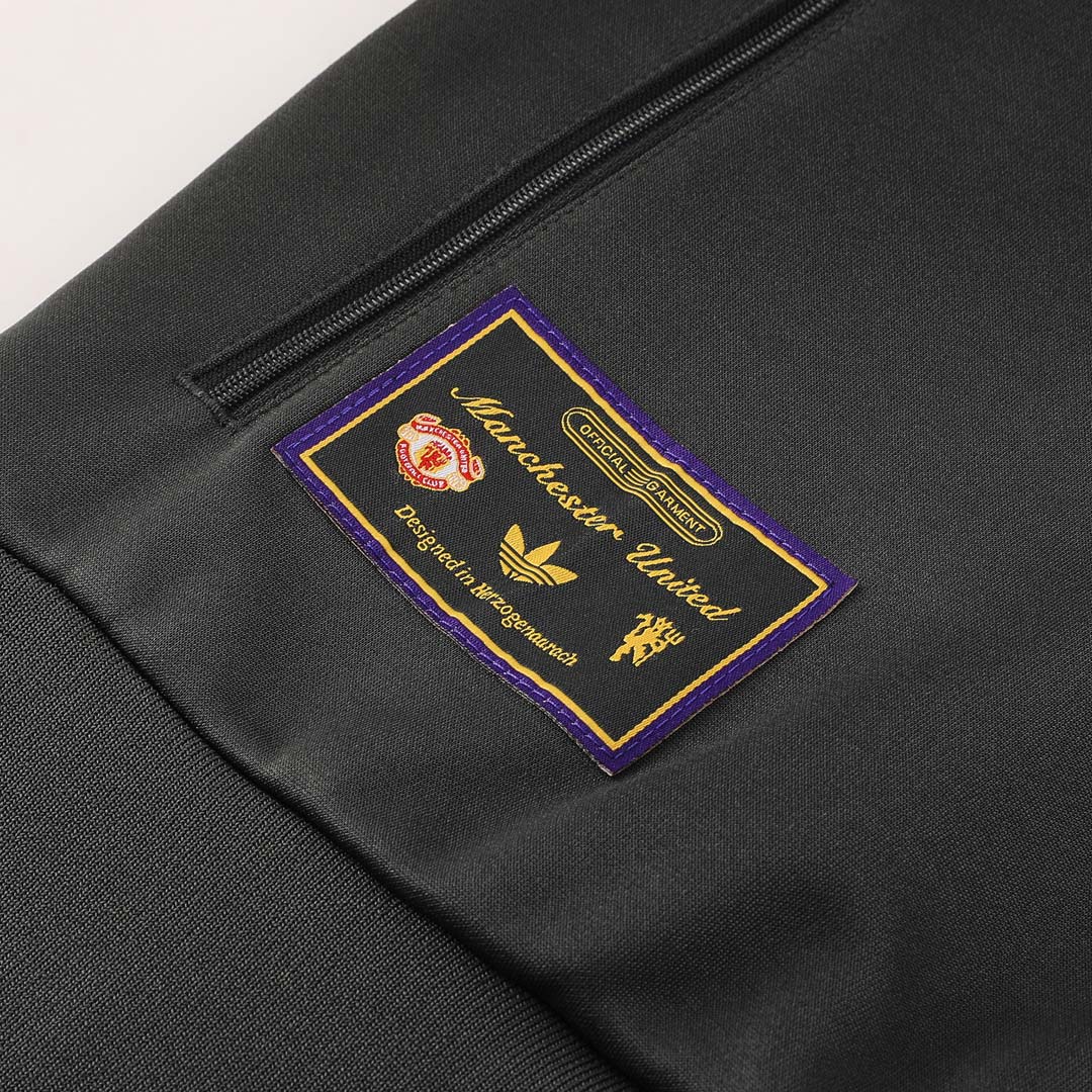 Manchester United Training Kit 2025/26 - Black (Jacket+Pants) - gojersey