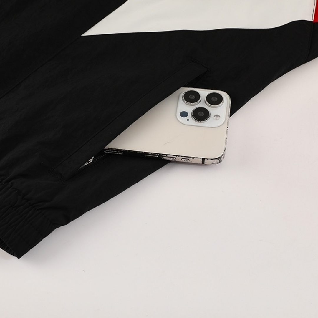 25/26 Manchester United Windbreaker Jacket Black - gojersey